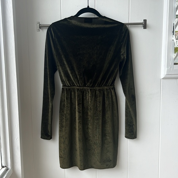 Show Me Your Mumu Monroe Ribbed Green Velvet Tie Deep V Longsleeve Mini Dress XS - Picture 5 of 5